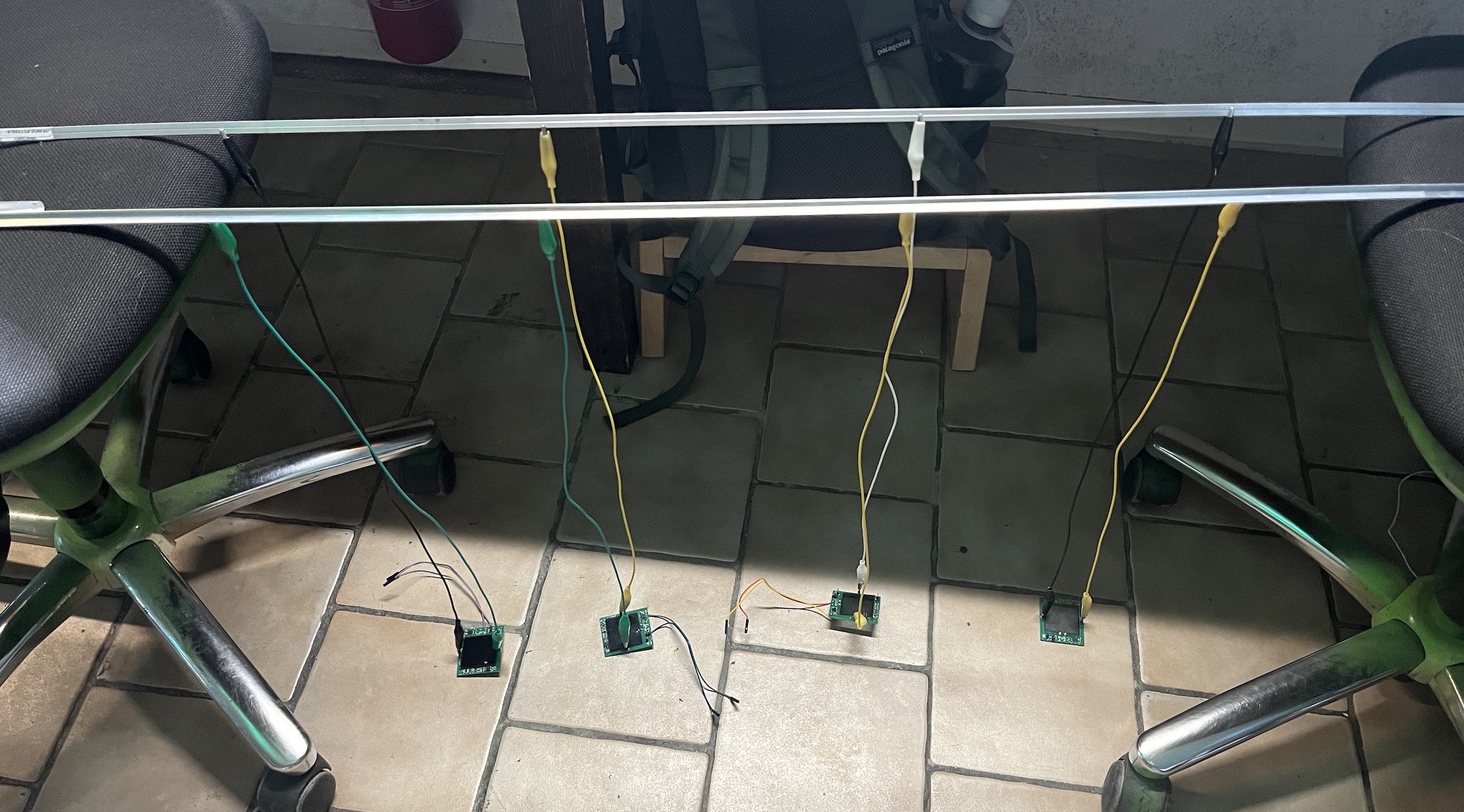 Prototyping the electrical connections and transmission signals when hanging the nodes (rev 1.2). I eventually switch tactics due to uneven node weight.